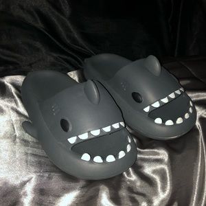 Cloudsharks - The Original Shark Slides